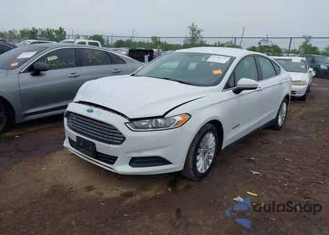 2014 Ford Fusion Hybrid S из США, поврежденный, VIN 3FA6P0UU8ER141138